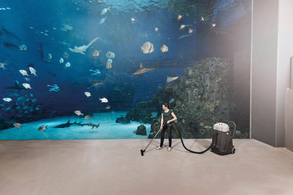 NILFISK Nass-/ Trockensauger, 230V