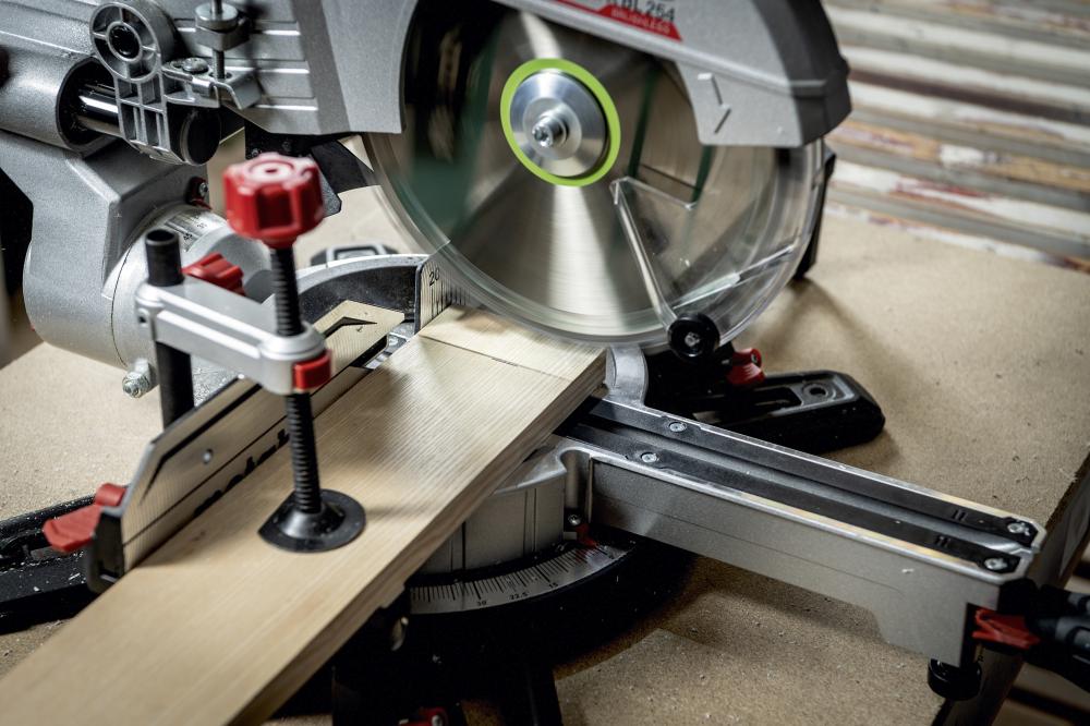 METABO Akku-Kappsäge mit Zugfunktion