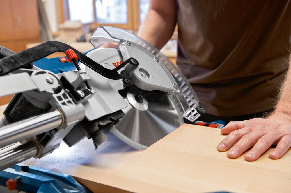 BOSCH Kapp- & Gehrungssäge